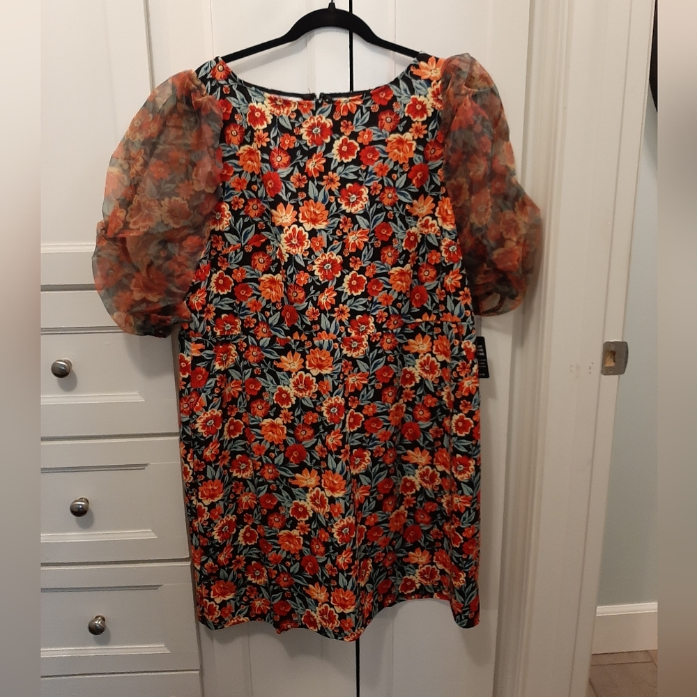 NWT Torrid red floral dress size 18 w/ pockets